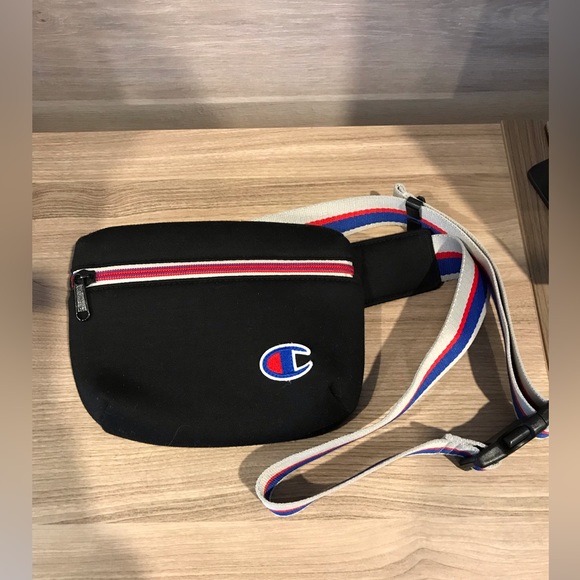 Champion Belt Bag /Fanny Pack Sling - Picture 3 of 5